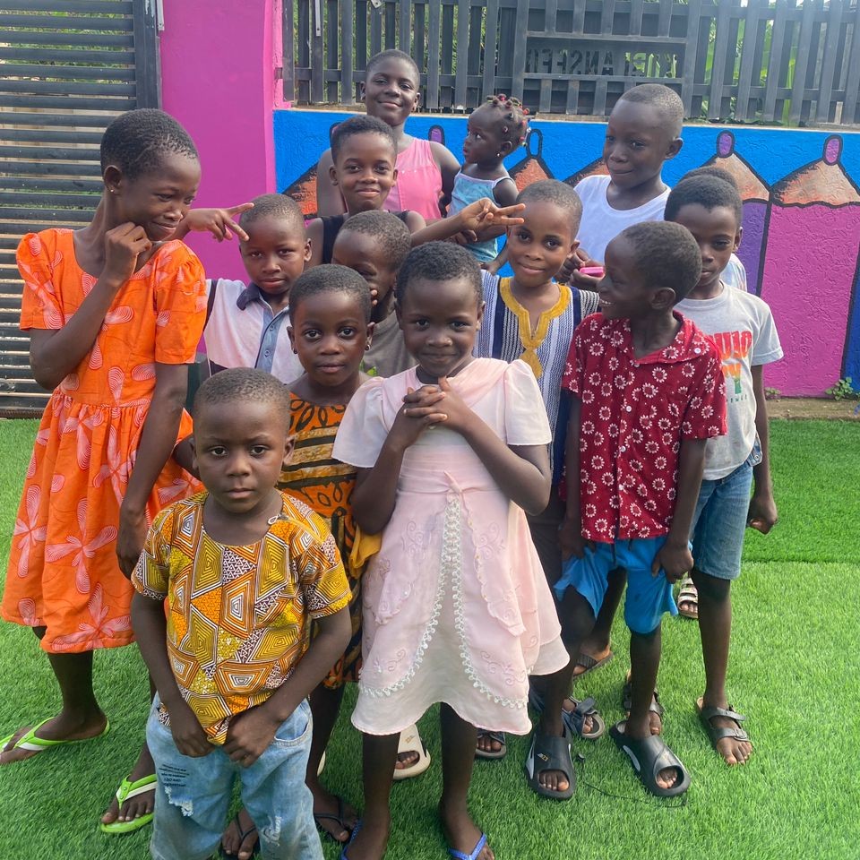 Sample: young children together